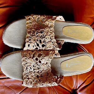 Womens 9 M tan A Marinelli sandals